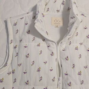 NWOT Cropped Floral Vest - S